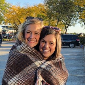 Meet your Posher, Kelly